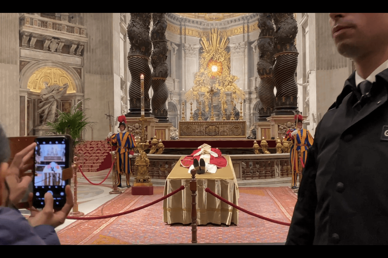 Pauline Curnier Jardin & Feel Good Cooperative: Roman Parties / Marie Lukáčová: Divas