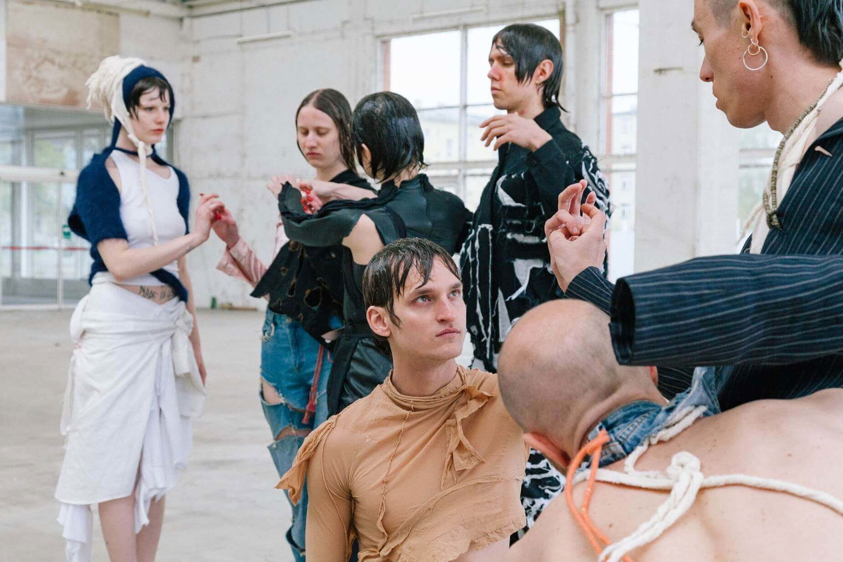 Lukáš Hofmann: Skin Come Leather